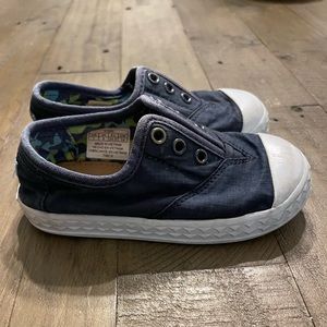 Toddler size 7 boys TOMS